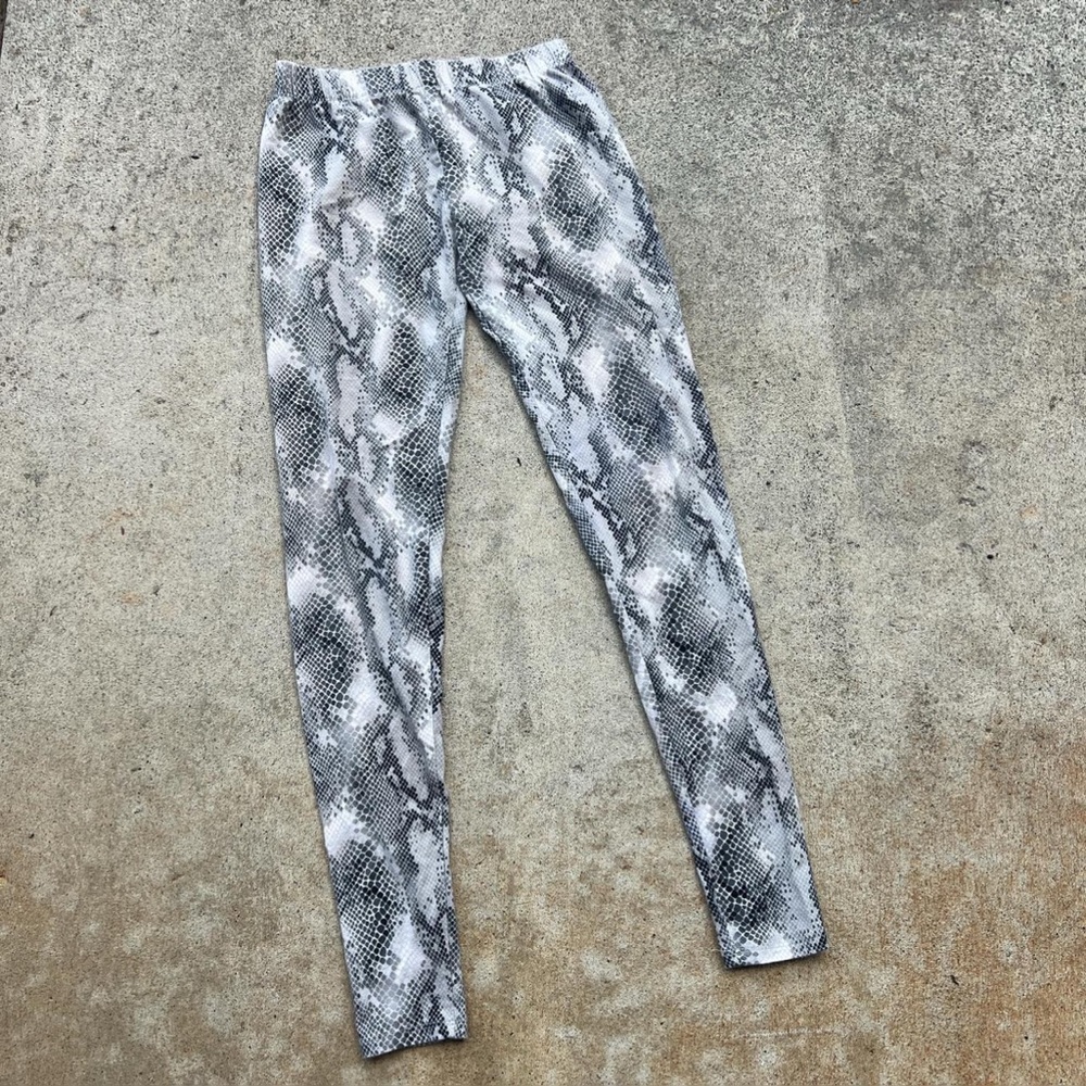 No Boundaries Snake Print Leggings